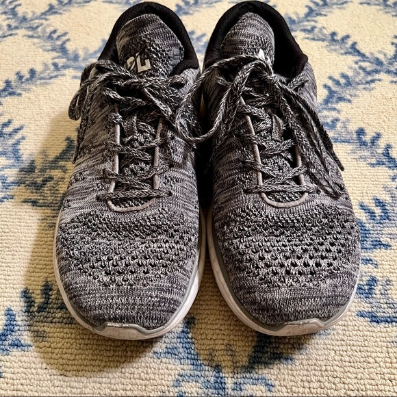 APL® TechLoom Pro Heather Grey Athletic Shoes | 8 - Picture 4 of 8